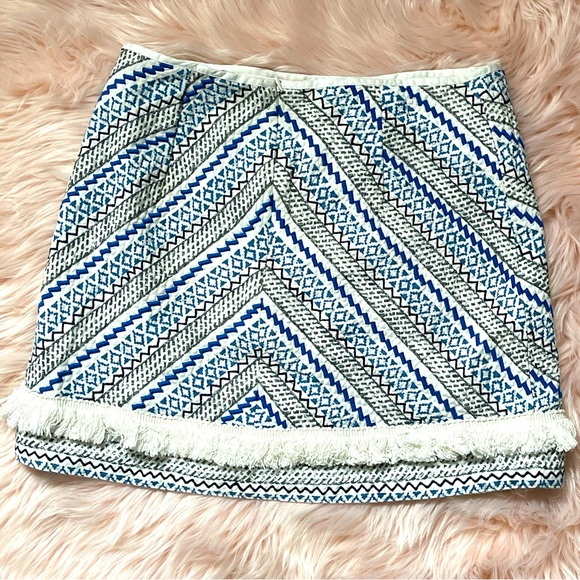 Guess Mid Rise Embroidered A Line Mini - Picture 5 of 6